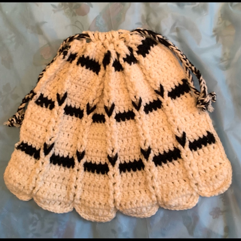 2 Hand Crochet Drawstring Bags - Picture 9 of 9